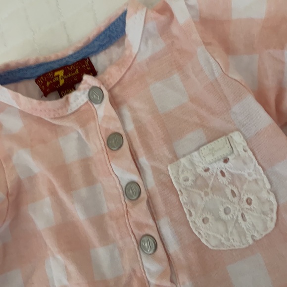 7 for all Mankind Baby pink plaid onesies Sz 0-3m - Picture 3 of 4